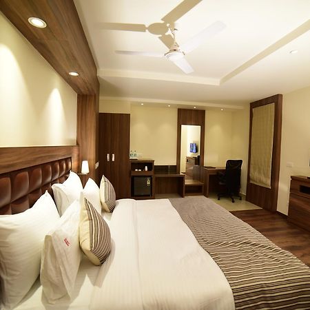 Hotel Amber Rudrapur Εξωτερικό φωτογραφία