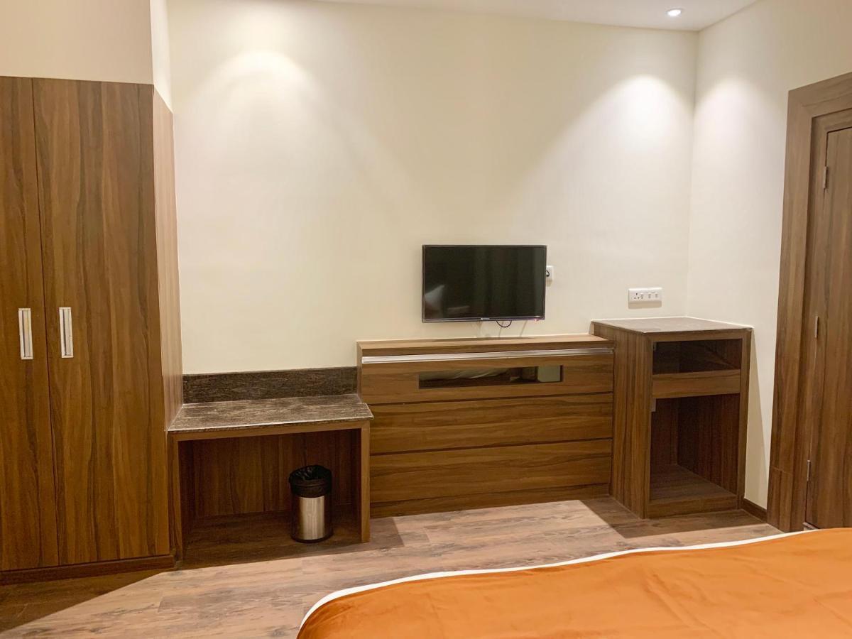 Hotel Amber Rudrapur Εξωτερικό φωτογραφία