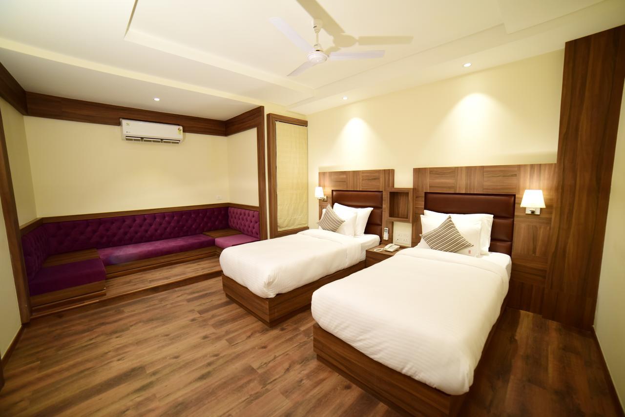 Hotel Amber Rudrapur Εξωτερικό φωτογραφία