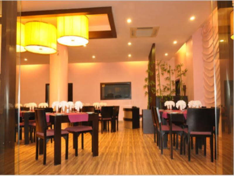 Hotel Amber Rudrapur Εξωτερικό φωτογραφία