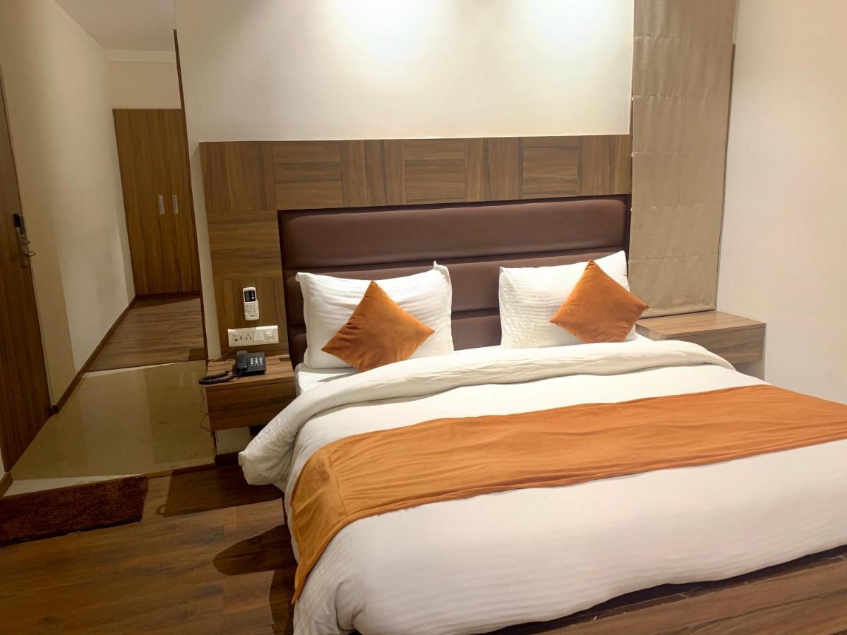 Hotel Amber Rudrapur Εξωτερικό φωτογραφία